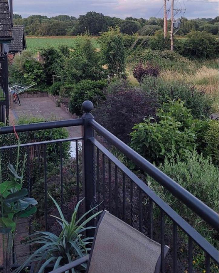 Lincoln Holiday Retreat Lodge With Private Hot Tub Exteriör bild